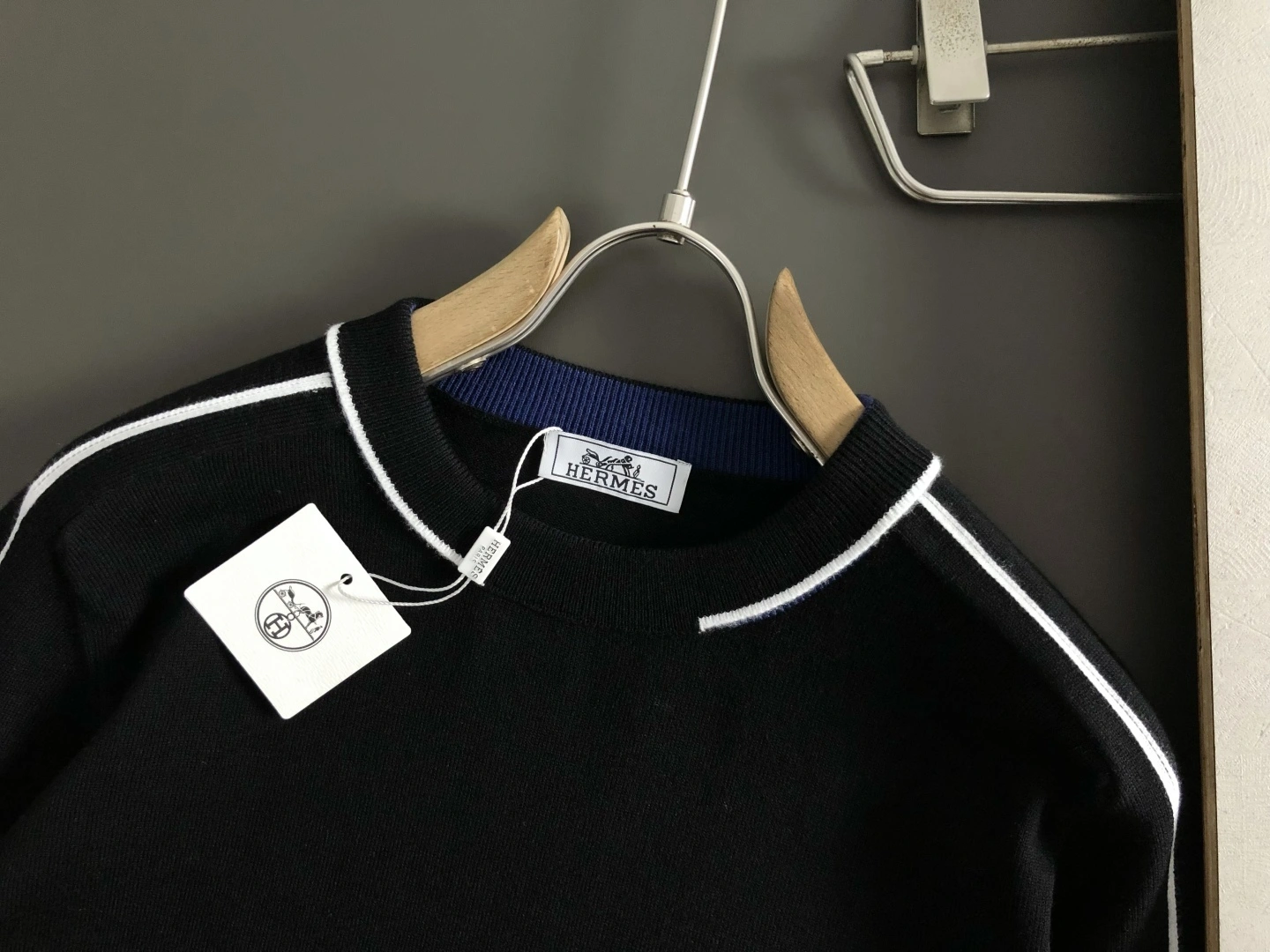 wg.luxury- H5r75s wool 2colour item:E-F443J0736-2H